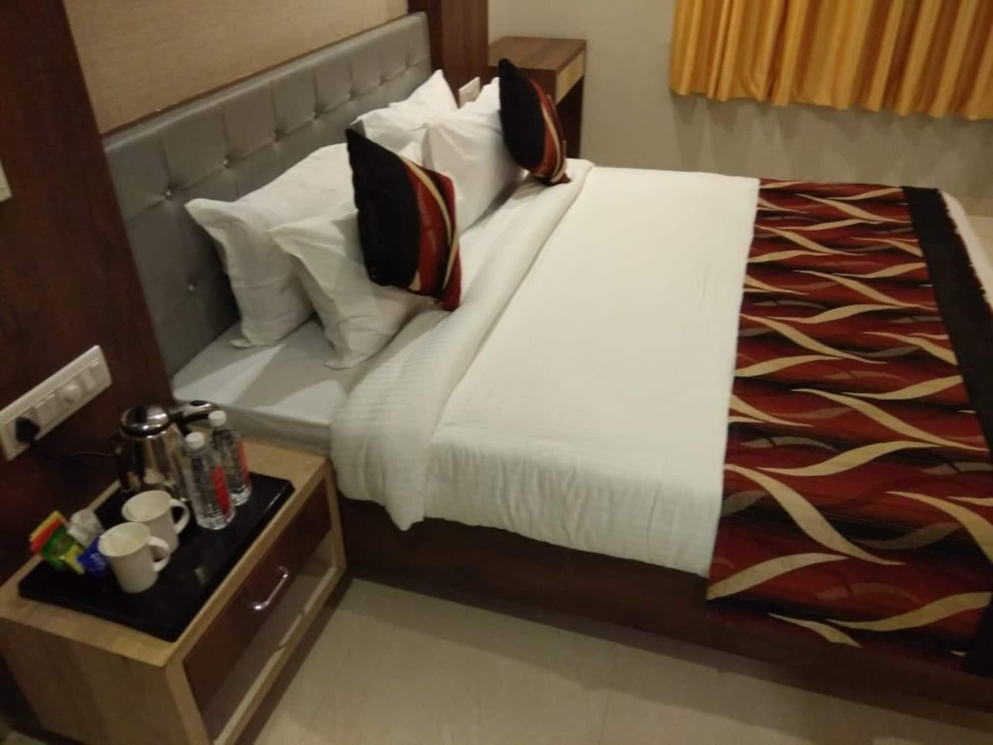 Hopp Inn Udaipur Exterior photo